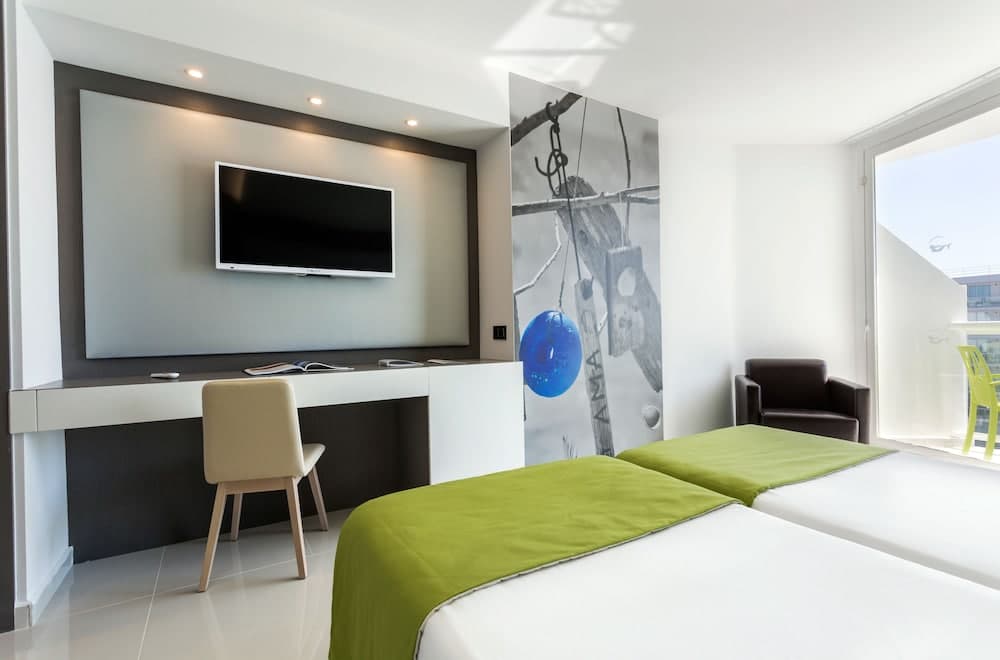 The Ibiza Twiins Hotel photo 4