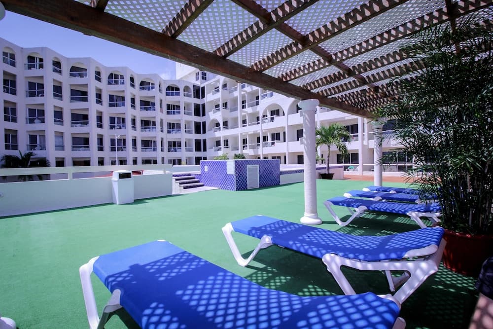 Aquamarina Beach Hotel photo 8
