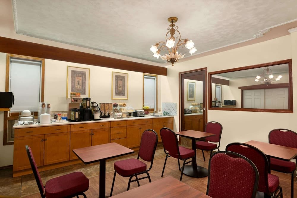 Travelodge by Wyndham Quesnel photo 6