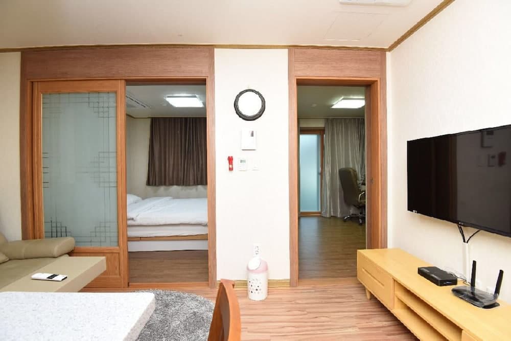 hotel room