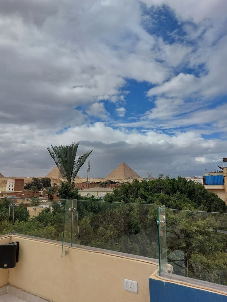 Regent Pyramids View photo 4