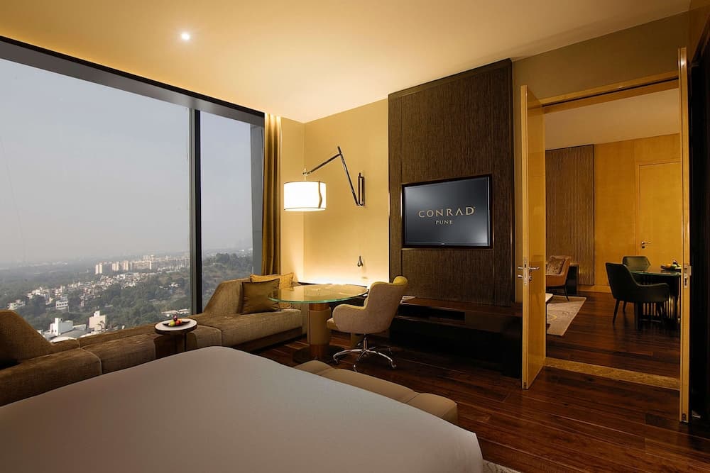 Conrad Pune by Hilton photo 7