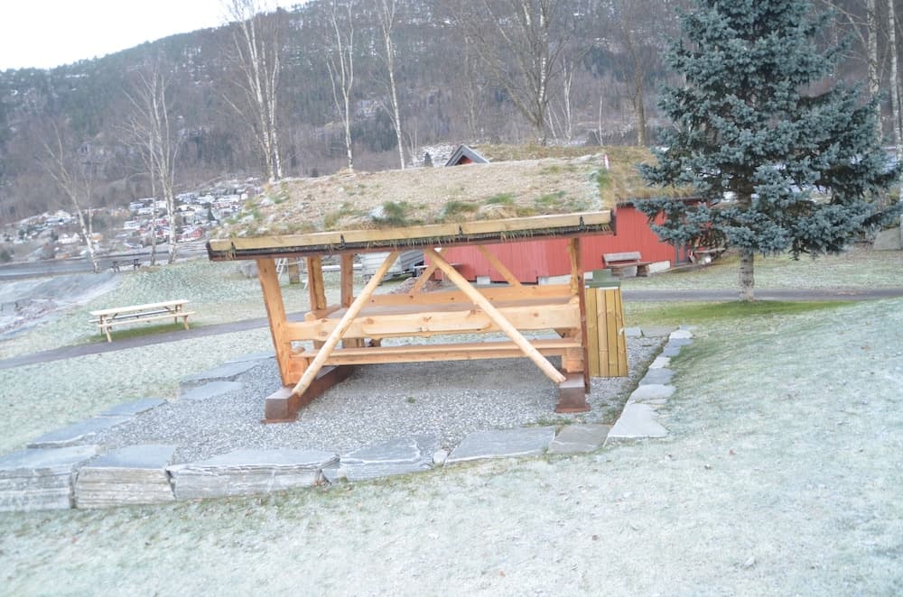 Innvik Fjordhotel - Misjonheimen photo 3