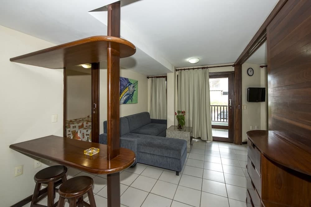 Blue Marlin Apartments photo 5