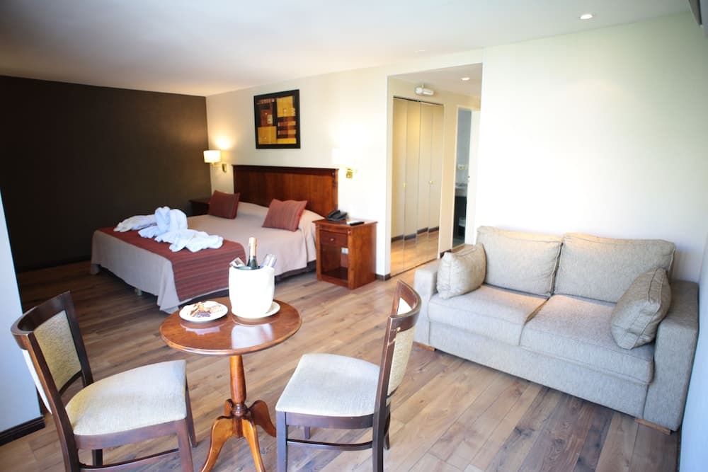 Howard Johnson by Wyndham San Pedro photo 4