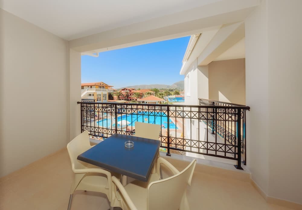 Karras Hotel photo 7