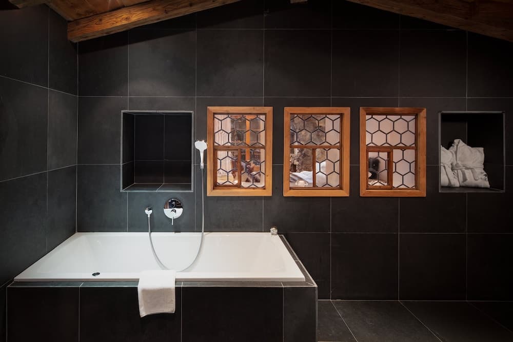 Hostellerie du Pas de L'Ours Relais et Chateaux photo 8