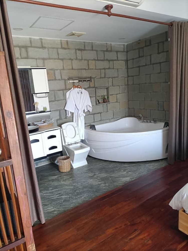 JJ City Centre Suites photo 2