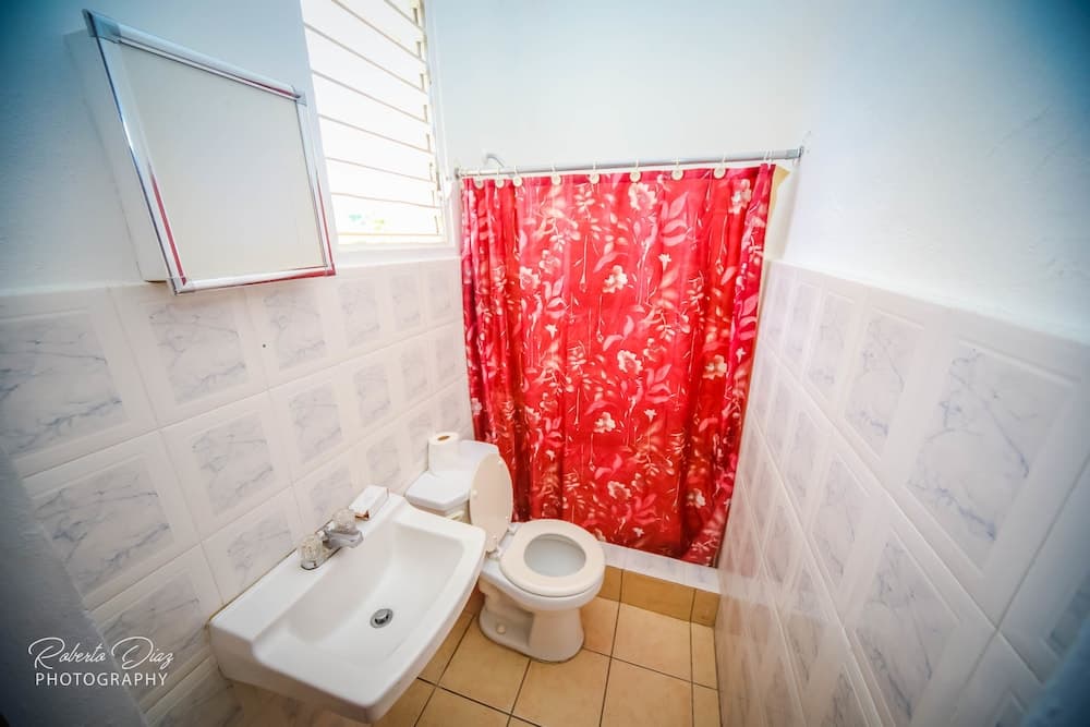 Henry's GuestHouse - Hostel photo 9