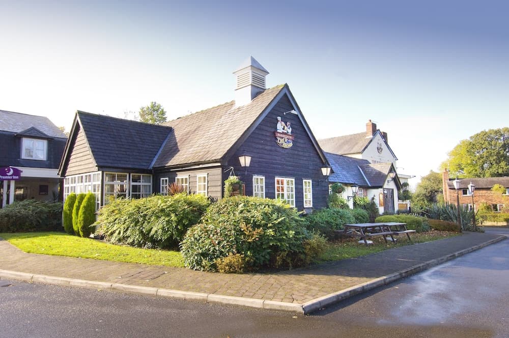 Premier Inn Manchester - Handforth