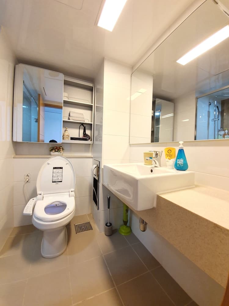 DG HOUSE photo 5