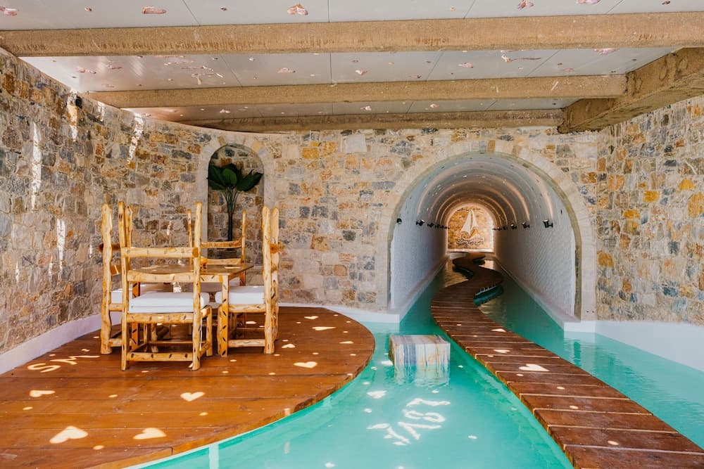 Agalia Luxury Suites photo 9