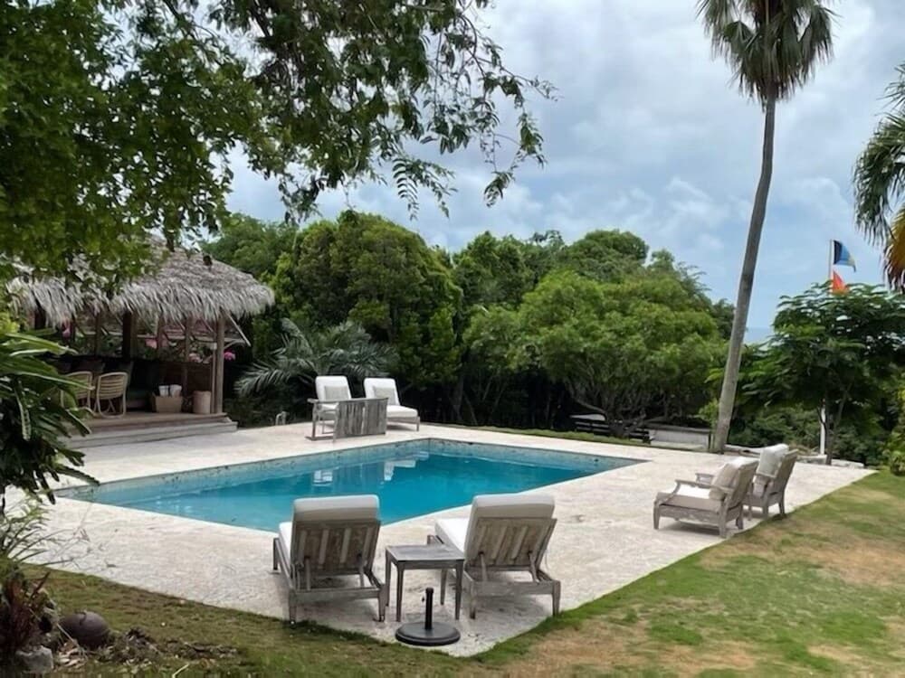 Buccaneer Hill 6 Bedroom Home photo 2