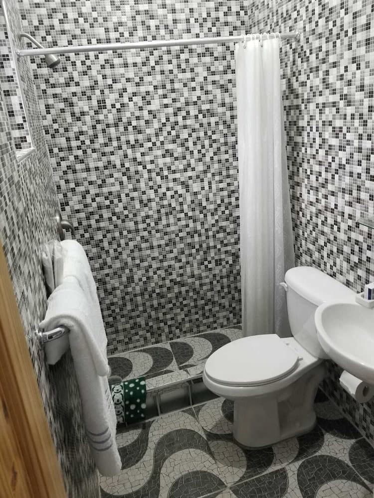 Thebreeze can Accommodate up to 30 People photo 4