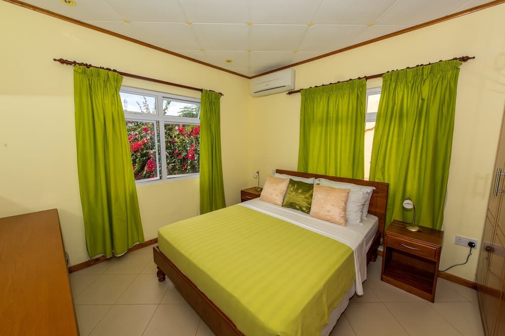 East Horizon Self-Catering photo 5