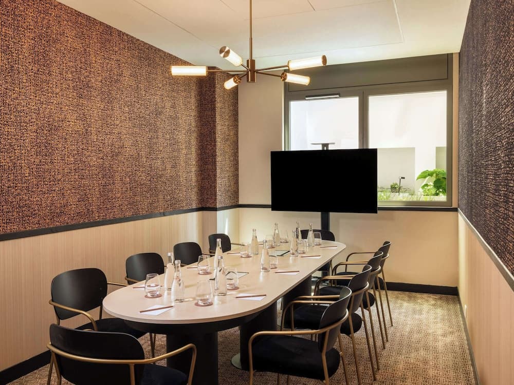 meeting & event spaces