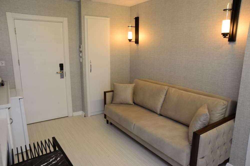 Gardenya Suit Hotel photo 6