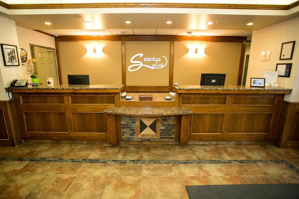 Service Plus Inns & Suites Drayton Valley photo 2
