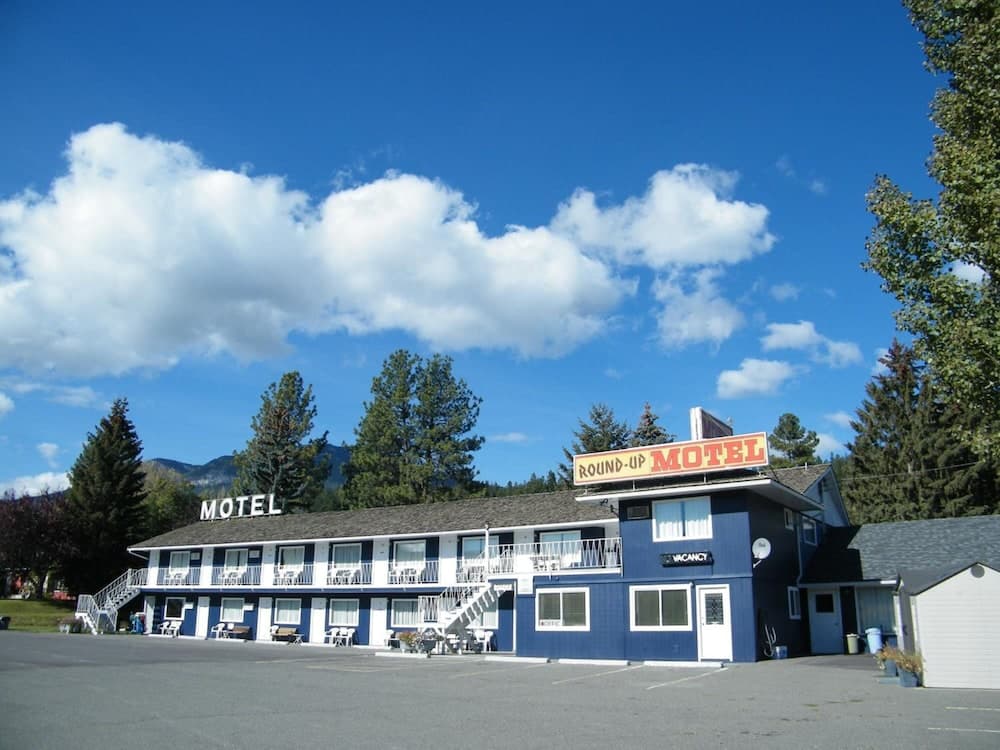 Round-Up Motel photo 9