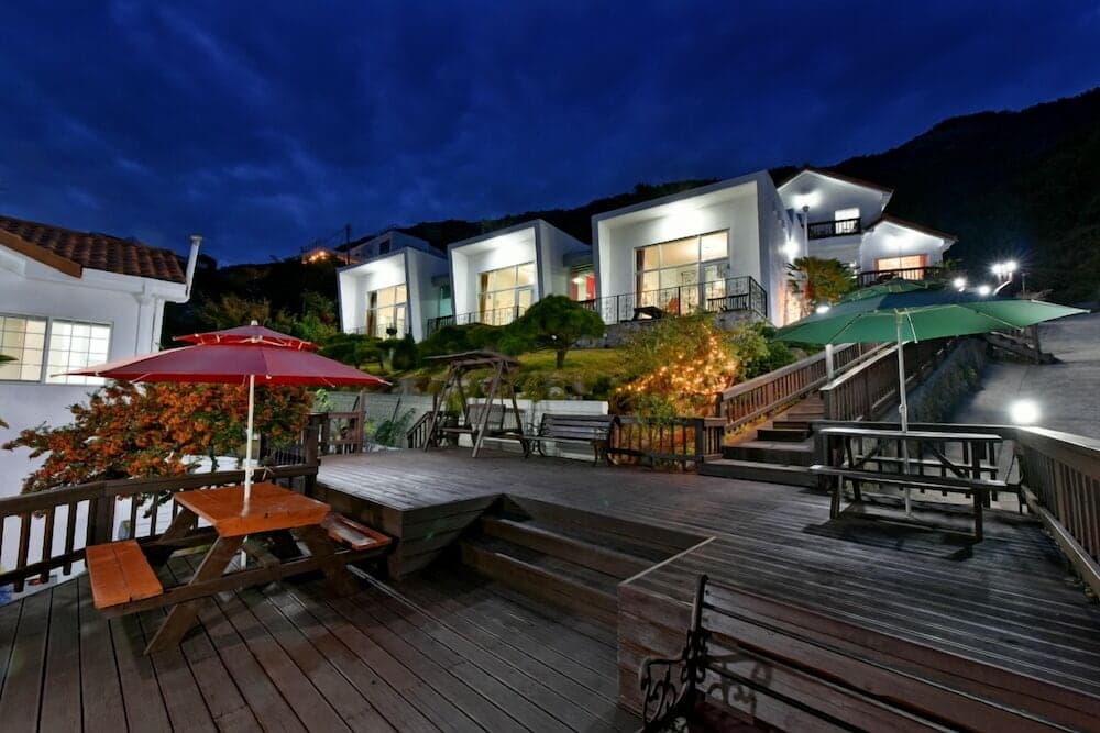Namhae Bluemare Pension photo 9