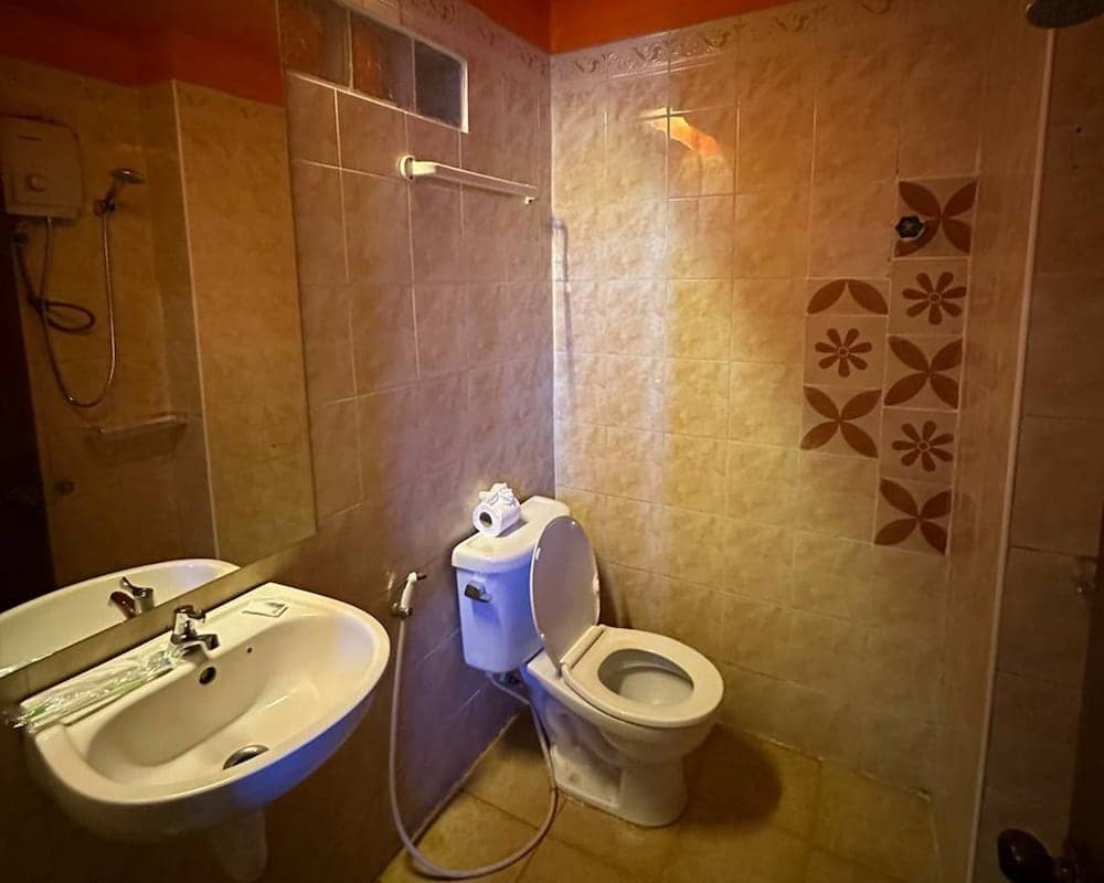 Archaic House photo 5