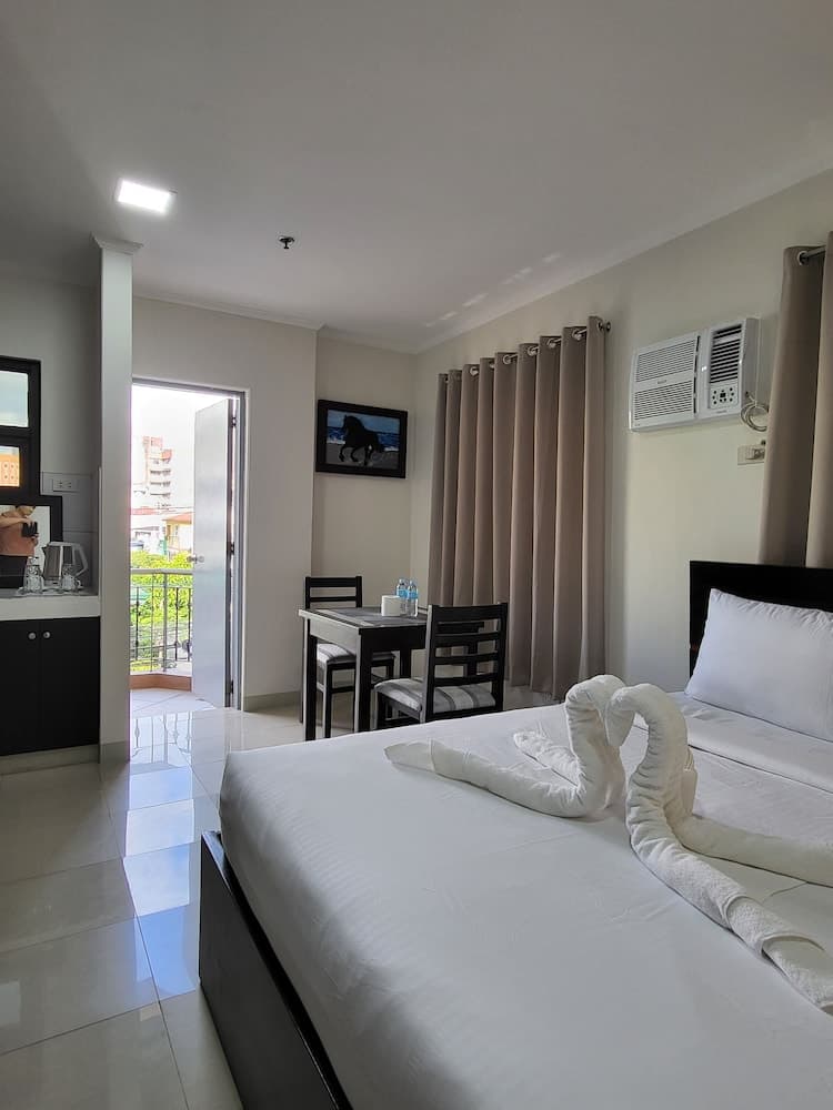 Rooms R Us - Evangelista photo 6