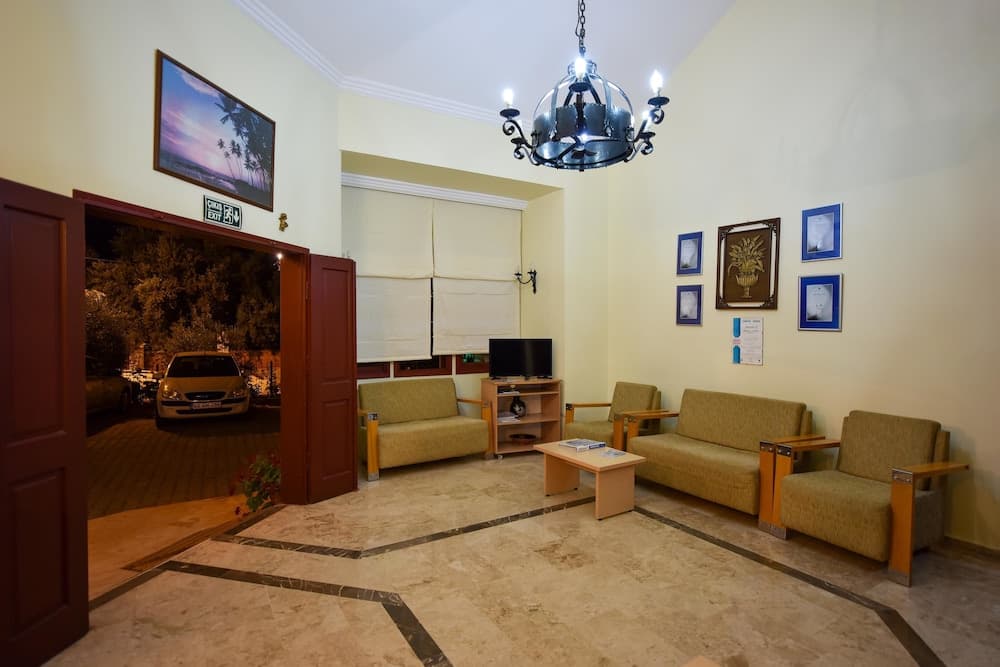 Belcehan Beach Hotel photo 6