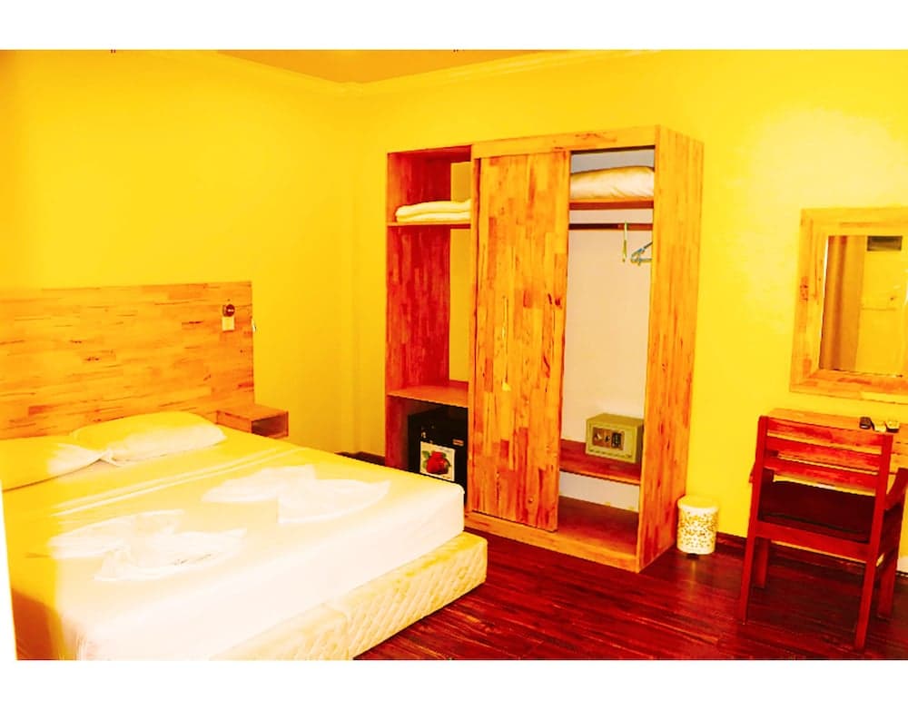 Maafushi Village photo 4