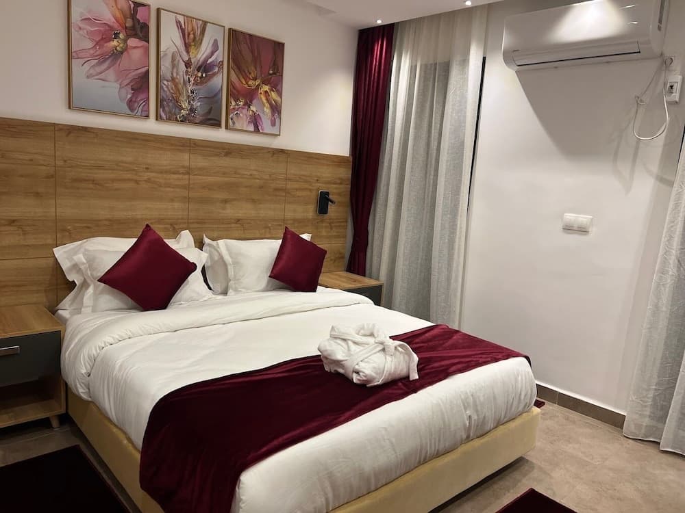Kingdom Luxury Hotel