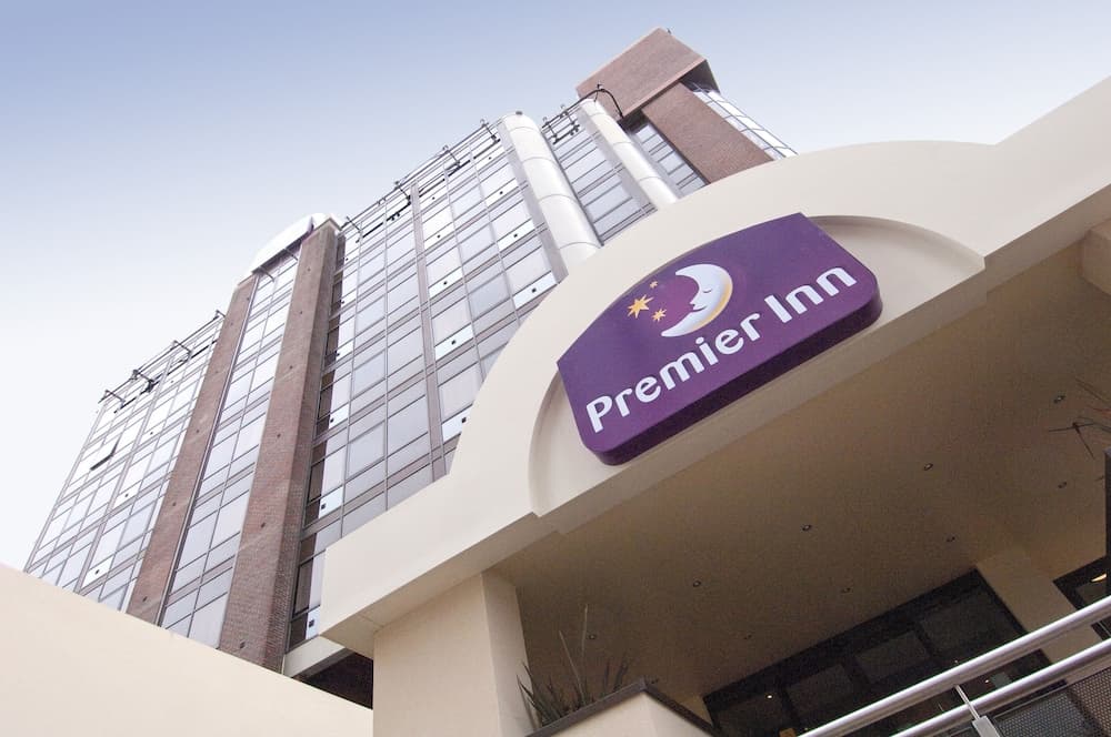 Premier Inn Sunbury - Kempton Park photo 6