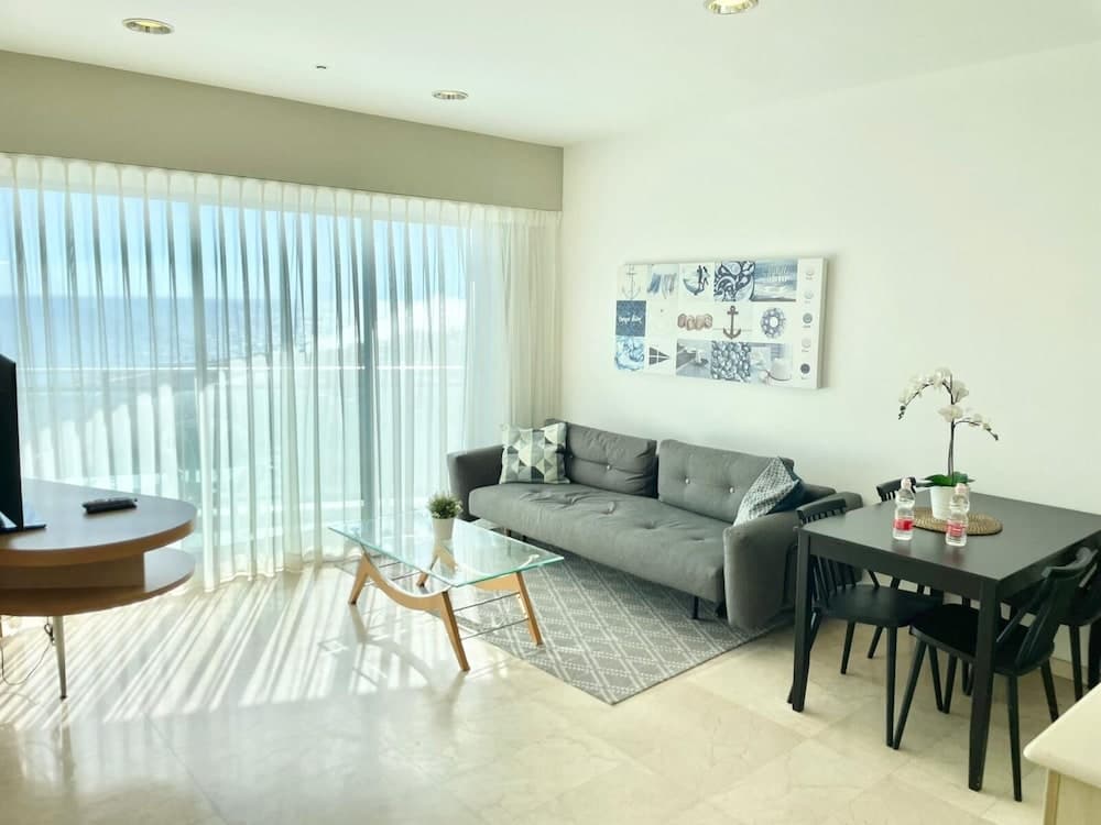 Amazing studio - with Balcony photo 2