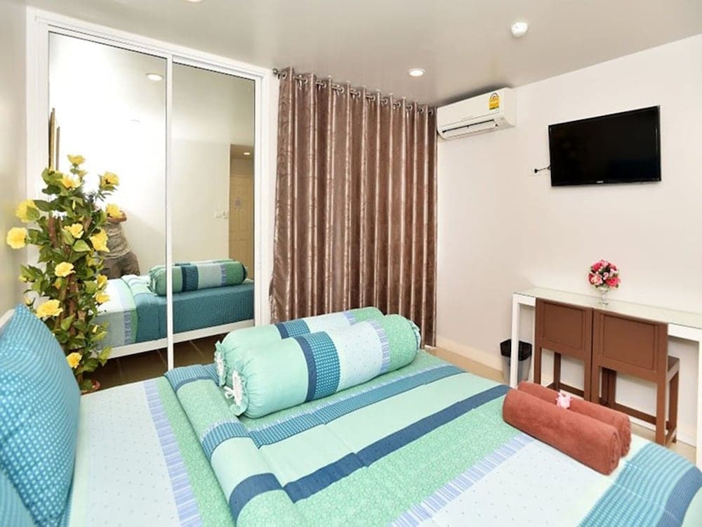 Parvena Hotel photo 3
