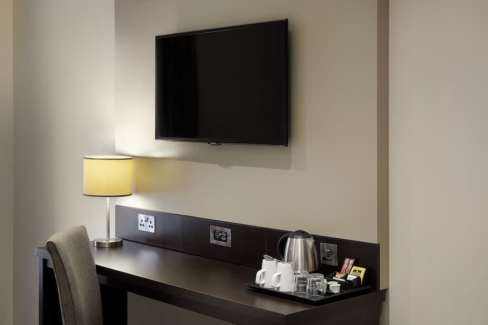 Premier Inn Bicester photo 7