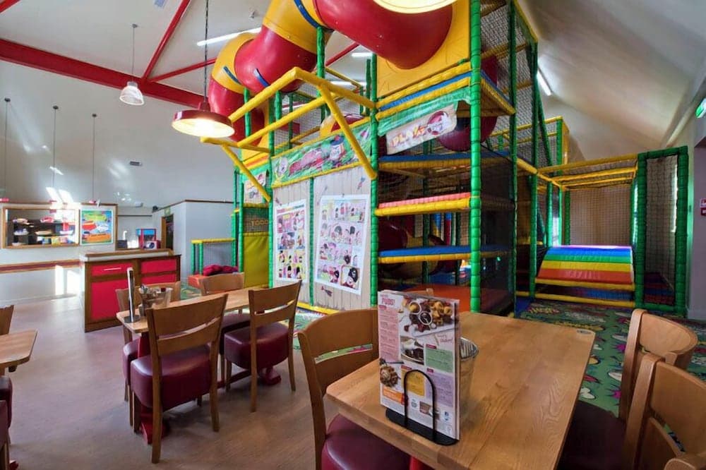 Premier Inn Swansea North photo 4