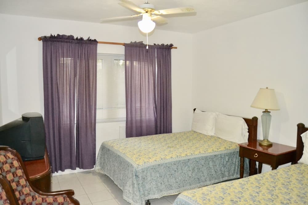 Waterway Condos photo 3