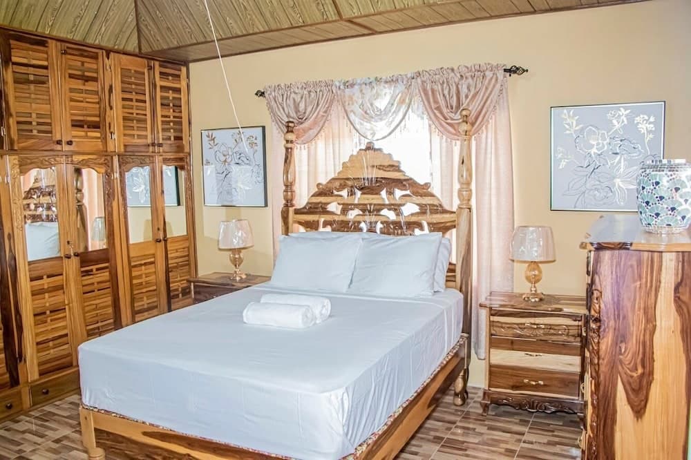 Blue Berry Hills Villa photo 8