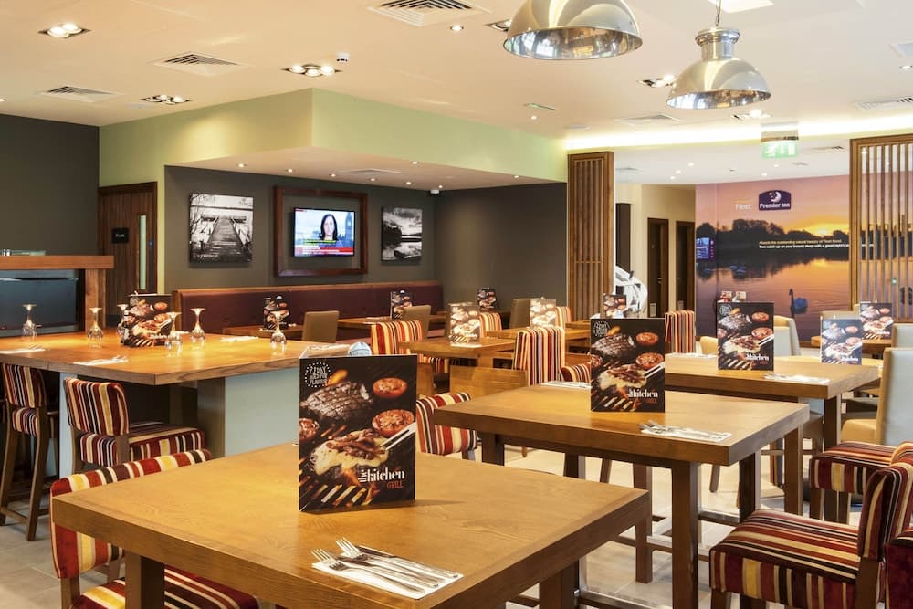 Premier Inn Fleet photo 5