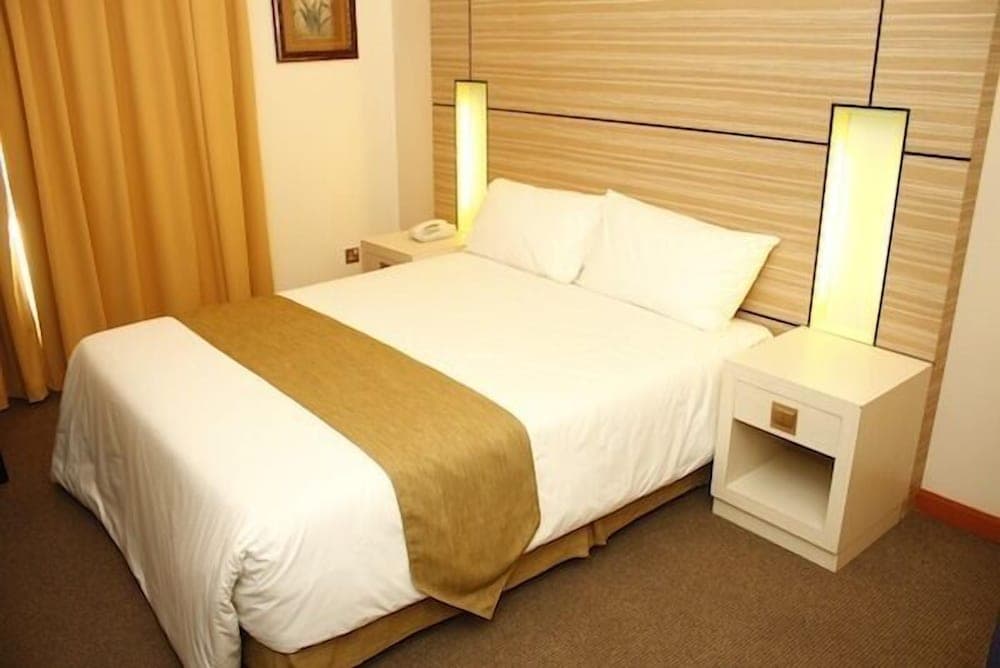 Grand Medallion Hotel photo 8