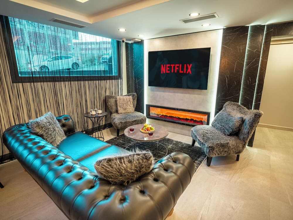 Modernlux Hotel photo 4