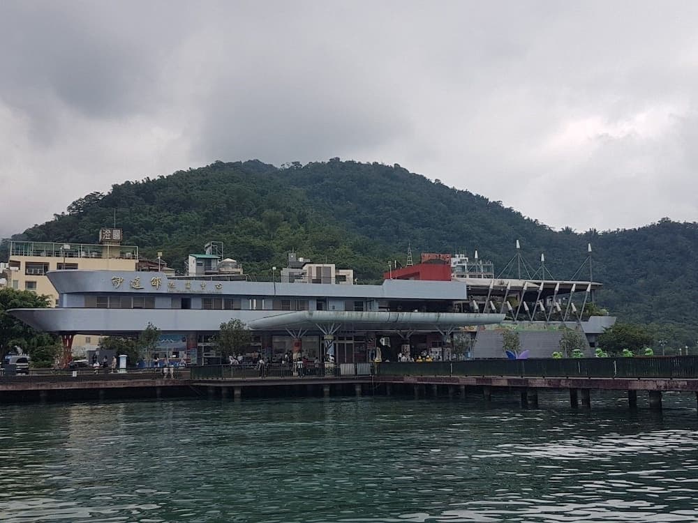 SunMoonLake Loft Inn