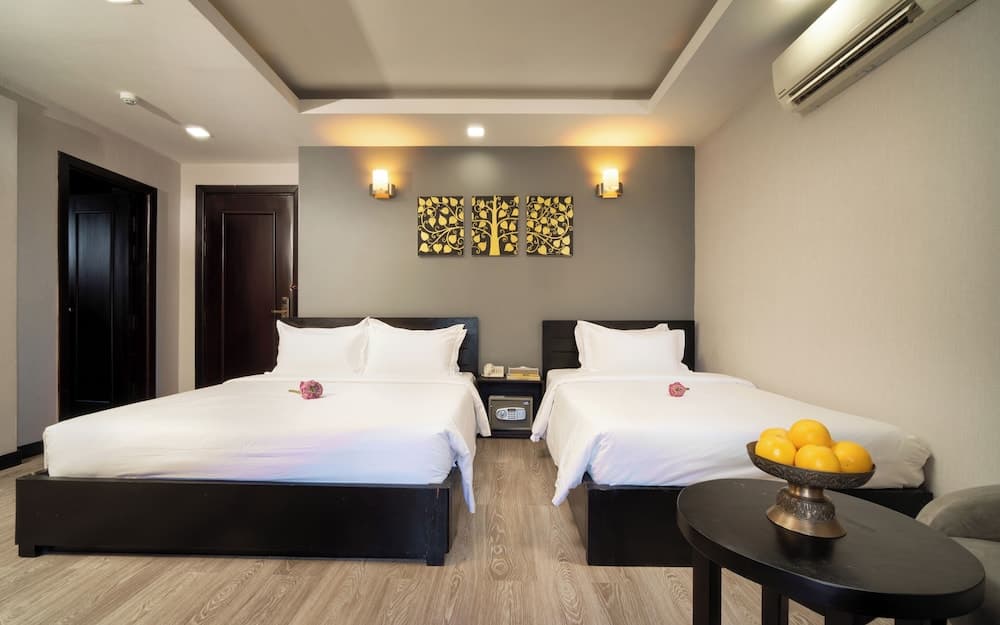 F L G Hotel photo 4