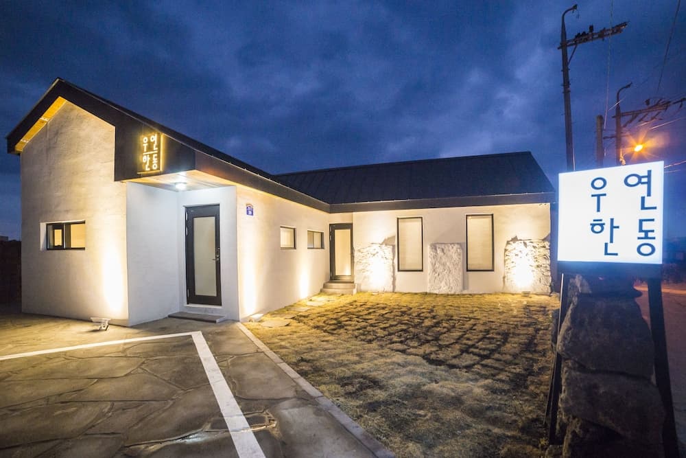 Wooyeon Handong Jeju Private Rental House