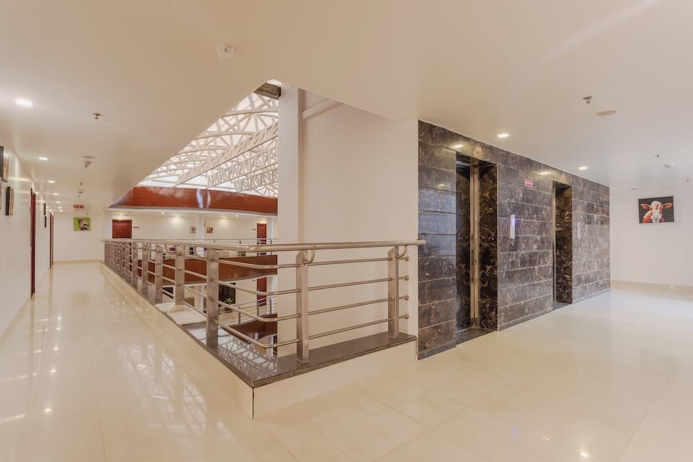 DIAMOND PALACE LORDS PLAZA photo 9