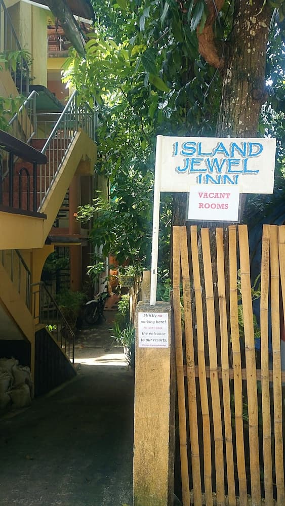 Island Jewel Inn