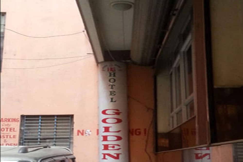 HOTEL GOLDEN photo 2