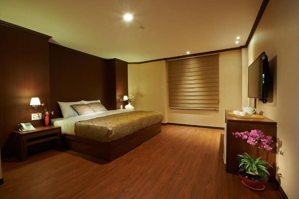 Fourseasons Hotel photo 8