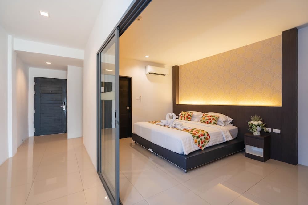 Patong Bay Hill Resort photo 5