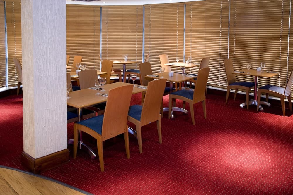Premier Inn London Kew Bridge photo 7
