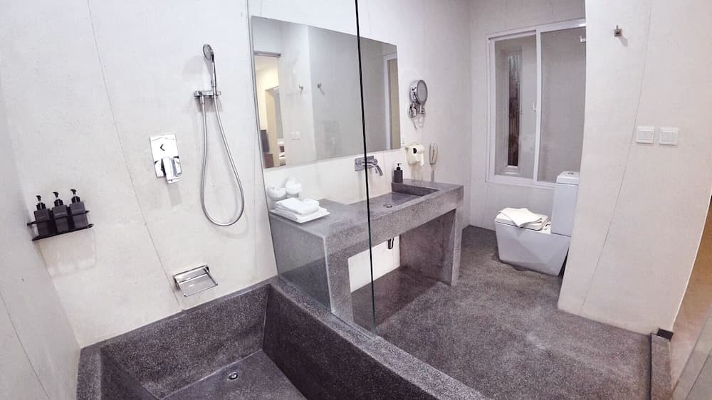 Hotel Records photo 3