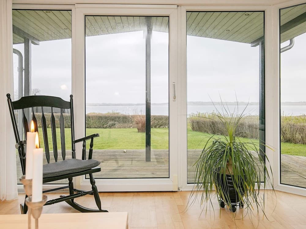 6 Person Holiday Home in Roslev